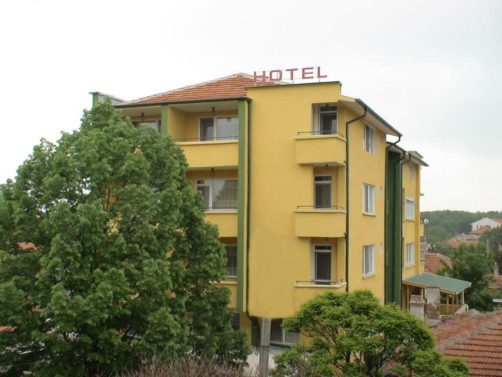 Hotel Triumph Yeni Zağra Dış mekan fotoğraf
