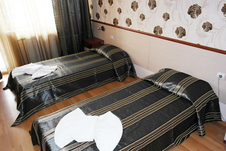 Hotel Triumph Yeni Zağra Dış mekan fotoğraf
